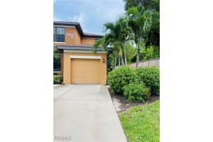 3702 Pino Vista Way 4, Estero