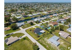 1437 Se 31st St, Cape Coral