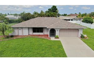 236 Se 20th Ct, Cape Coral
