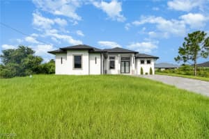 907 Sunniland Boulevard, Lehigh Acres, FL 33971 - MLS#2025007641