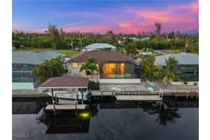 3527 Manatee Dr, St James City