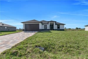 912 Pine Ave, Lehigh Acres
