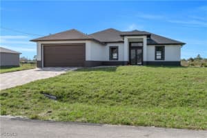 912 Pine Avenue, Lehigh Acres, FL 33972 - MLS#2025007722