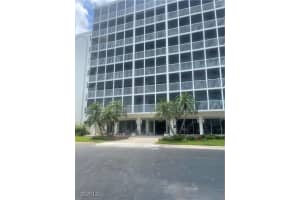 1 Bluebill Avenue, Naples, FL 34108 - MLS#2025007828