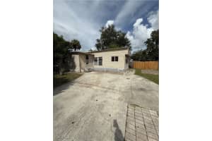 11051 Wagon Trl, Bonita Springs