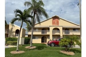 4321 Country Club Blvd 203, Cape Coral