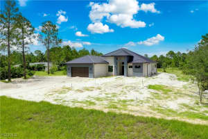 2481 24th Avenue, Naples, FL 34120 - MLS#2025008074