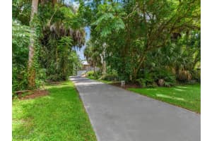 1180 29th Street, Naples, FL 34117 - MLS#2025008137