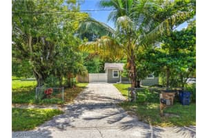 262 Palmacea Rd, Fort Myers