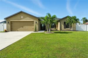 531 Mohawk Pkwy, Cape Coral