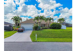 334 17th Street, Cape Coral, FL 33909 - MLS#2025008419