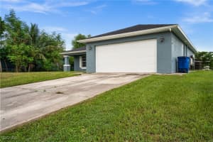 2611 4th Street, Lehigh Acres, FL 33976 - MLS#2025008500