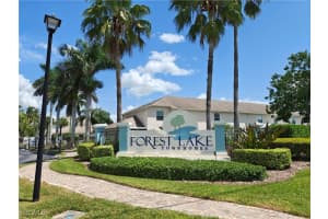 3647 Pine Oak Cir 108, Fort Myers