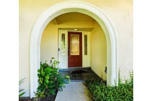 5651 Eichen Circle, Fort Myers, FL 33919 - MLS#2025008537