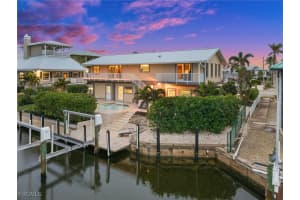 2324 Cherimoya Ln, St James City