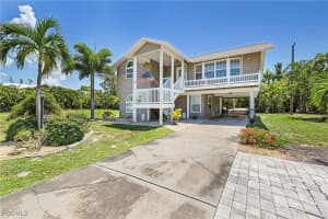7841 Breakwater Ct, Bokeelia