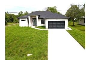 1102 Greenwood Ave, Lehigh Acres