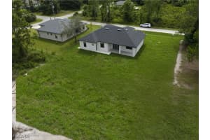 1102 Greenwood Avenue, Lehigh Acres, FL 33972 - MLS#2025008725