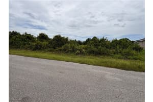 3703 20th Street, Lehigh Acres, FL 33976 - MLS#2025008743