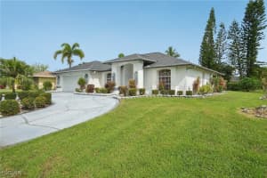 2015 8th Street, Cape Coral, FL 33990 - MLS#2025008874