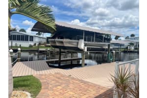 17581 Peppard Dr, Fort Myers Beach