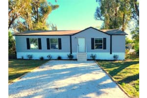 4992 Mars St, Fort Myers