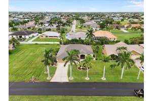 2448 Miracle Parkway, Cape Coral, FL 33914 - MLS#2025009027