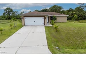 8104 Salem Court, Labelle, FL 33935 - MLS#2025009089