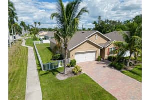 1401 Fountain Avenue, Fort Myers, FL 33919 - MLS#2025009095