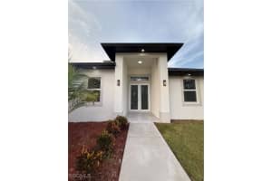 2807 40th ST W, Lehigh Acres, FL 33971-2038 - MLS#2025009109