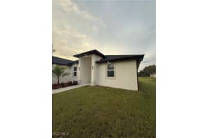 2807 40th ST W, Lehigh Acres, FL 33971-2038 - MLS#2025009109
