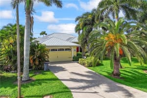 2030 Ne 25th Ter, Cape Coral