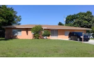 111 N Oregon Rd, Lehigh Acres