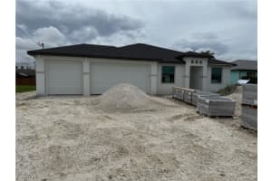 426 Nw 3rd Ter, Cape Coral