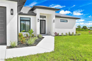 509 25TH Street, Cape Coral, FL 33909 - MLS#2025009408