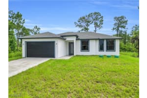411 Eisenhower Blvd, Lehigh Acres