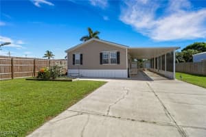 7587 Raymary St, Bokeelia