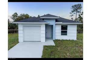 538 Brue Avenue, Lehigh Acres, FL 33974 - MLS#2025009523