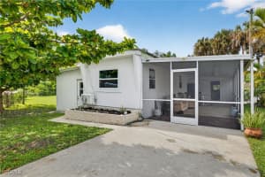 3742 Unique Cir, Fort Myers