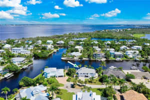 1682 Sabal Palm Drive, Sanibel, FL 33957 - MLS#2025009584