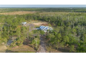 19401 Witts End, Alva