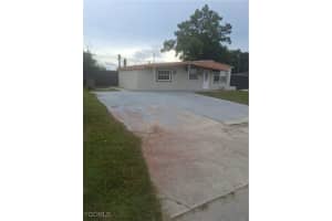 124 Apache Street, Lehigh Acres, FL 33936 - MLS#2025009624