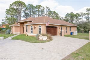 1512 Oak Avenue, Lehigh Acres, FL 33972 - MLS#2025009696