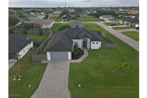 21 7th Street, Cape Coral, FL 33993 - MLS#2025009721