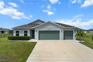 2112 4th Place, Cape Coral, FL 33909 - MLS#2025009765