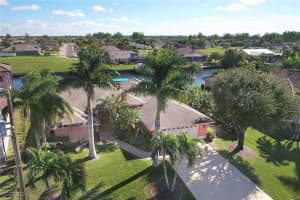 105 39th Place, Cape Coral, FL 33991 - MLS#2025009818
