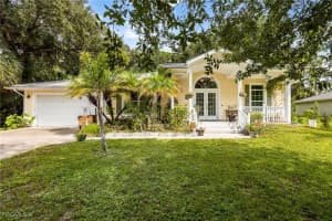 8004 Vega Ct, Labelle