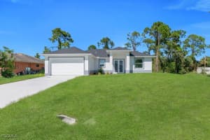 2912 14th St W, Lehigh Acres