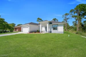 2912 14th Street, Lehigh Acres, FL 33971 - MLS#2025009895