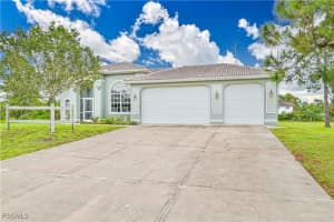 735 Troy Avenue, Lehigh Acres, FL 33974 - MLS#2025010065